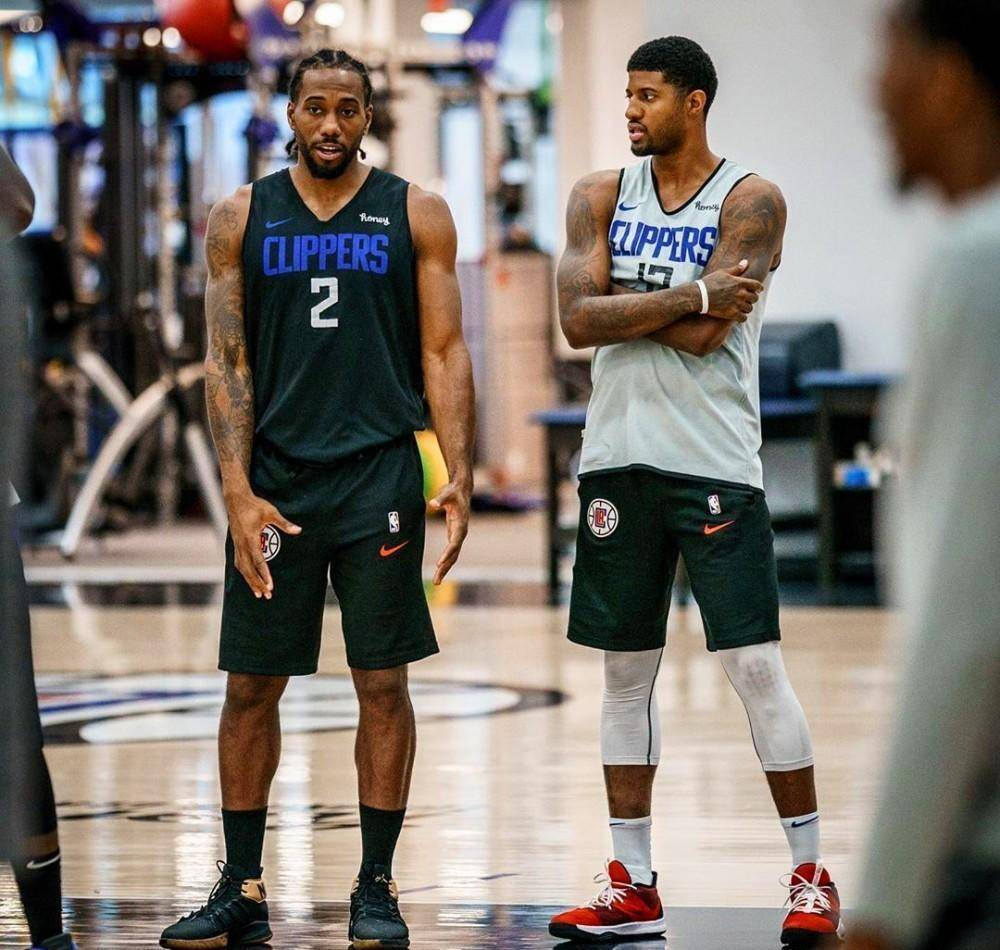 阿尔特塔：孔帕尼做什么都会很出色，他干得这么好我非常开心（阿尔特塔盛赞孔帕尼：无论做什么都很出色，他的成功让我很开心）