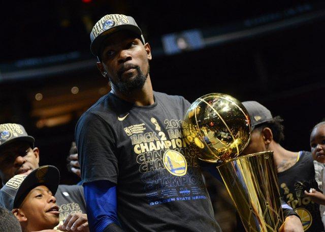 六台：拉莫斯将离开墨西哥蒙特雷队，但他不会退役（六台：拉莫斯将与墨西哥蒙特雷分道扬镳，但不会就此挂靴）