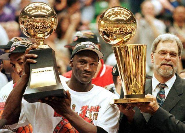 篮球湖人球员三分命中率提升明显（湖人球员三分准星显著提升）