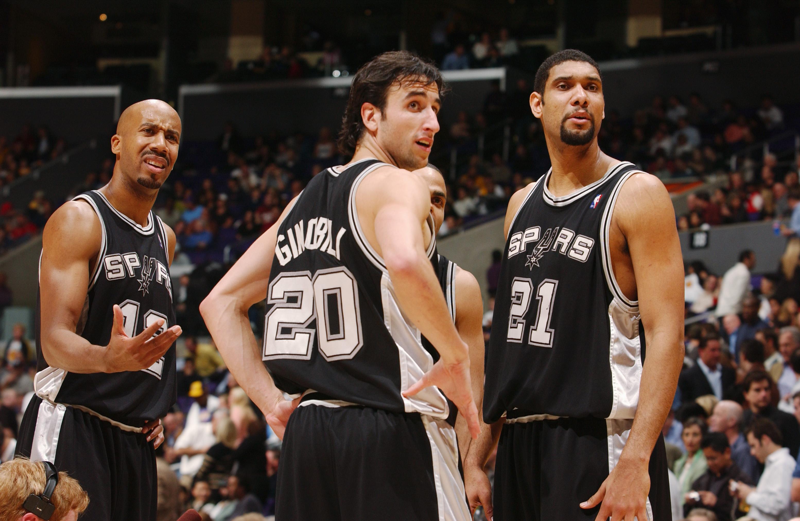 开拓者官方：主力中锋克林根因生病明日对阵雷霆出战成疑（开拓者官方：克林根因病，明日战雷霆出战存疑）